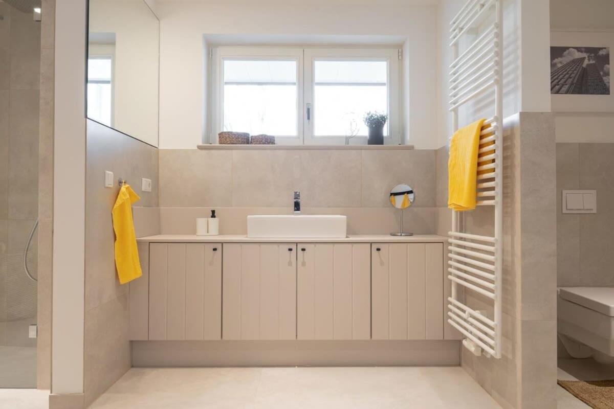 Spacious 3-Bedroom Apartment Near Eilbekpark ฮัมบูร์ก ภายนอก รูปภาพ